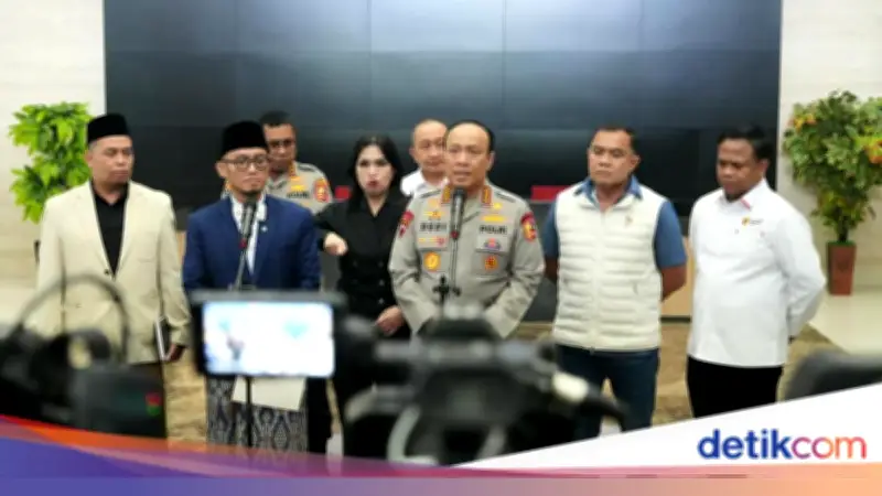 Polri Kirim Personel ke Saudi untuk Lindungi Jemaah Haji WNI