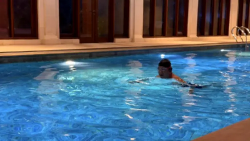 Prabowo Awali Sabtu dengan Renang Subuh, Lanjut ke Magelang untuk Arahan DPRD
