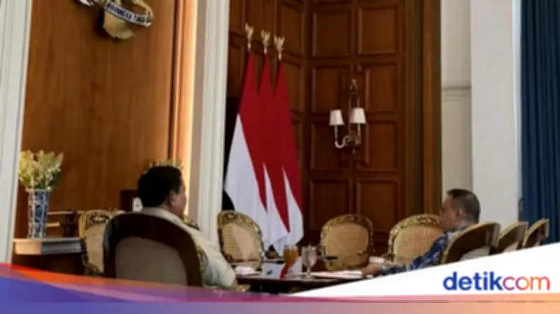 Prabowo Gelar Pertemuan Empat Mata dengan Dasco di Istana Bahas Strategi Nasional