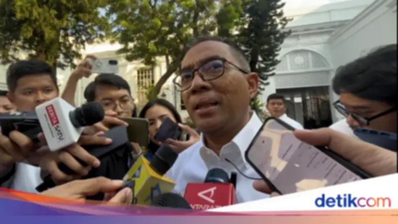 Prabowo Minta Dilibatkan Dosen dalam Proyek Tanggul Laut Raksasa