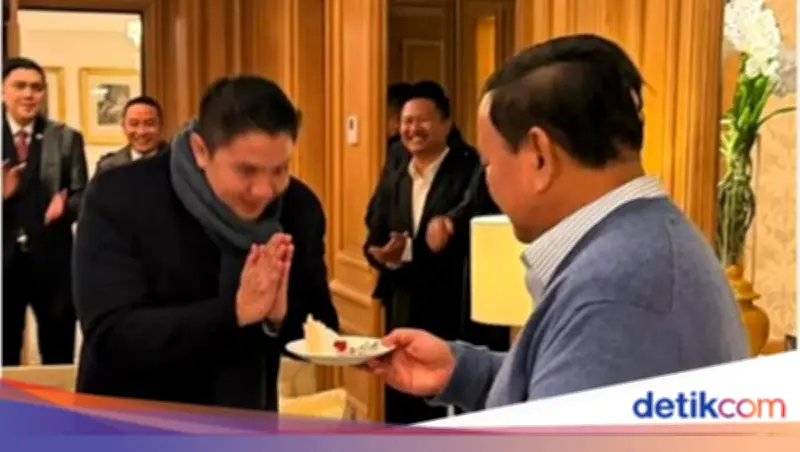 Prabowo Rayakan Ulang Tahun Seskab Teddy ke-37 di Paris Saat Kunjungan Kerja