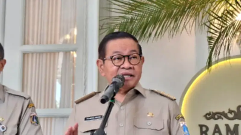 Pramono Anung Kukuhkan 117 Petugas Haji DKI Jakarta 2026, Ingatkan Amanah dan Tanggung Jawab
