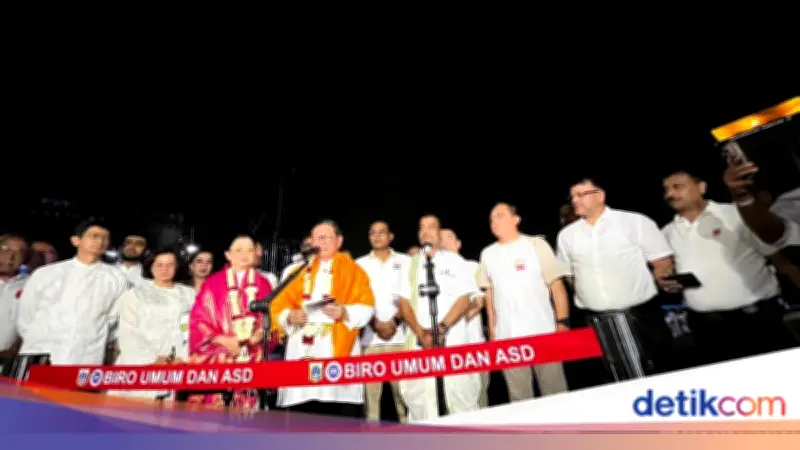 Pramono Anung Tegaskan Perdamaian Dimulai dari Diri Sendiri di Malam Renungan Suci