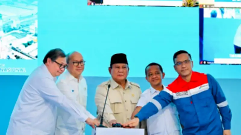 Presiden Prabowo Resmikan 13 Proyek Hilirisasi Rp116 Triliun di Cilacap