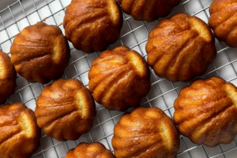 Resep Butter Tteok Viral: Kue Korea Renyah Luar, Kenyal Dalam