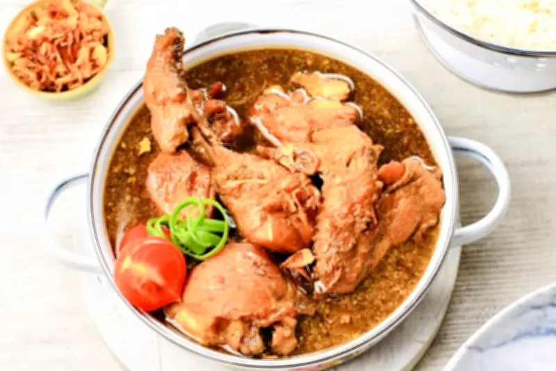 Resep Semur Ayam Gurih dengan Tekstur Empuk dan Kuah Kental yang Lezat