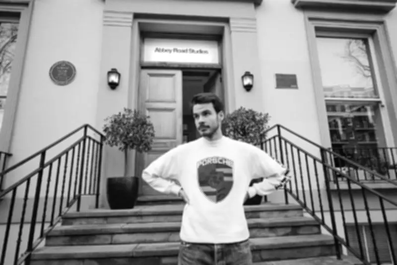 Rex Orange County Siap Manggung di Lalala Fest 2026