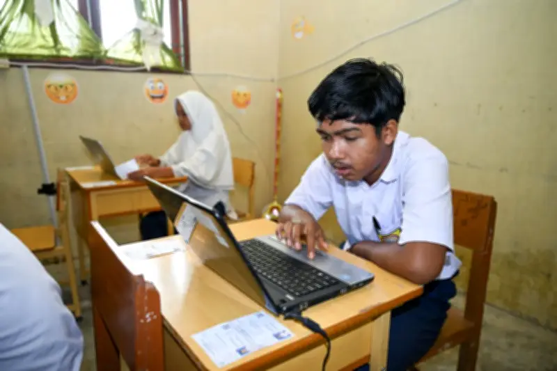 Siswa SMP Ikuti TKA 2026, Mendikdasmen Tekankan Nilai Kejujuran dalam Ujian