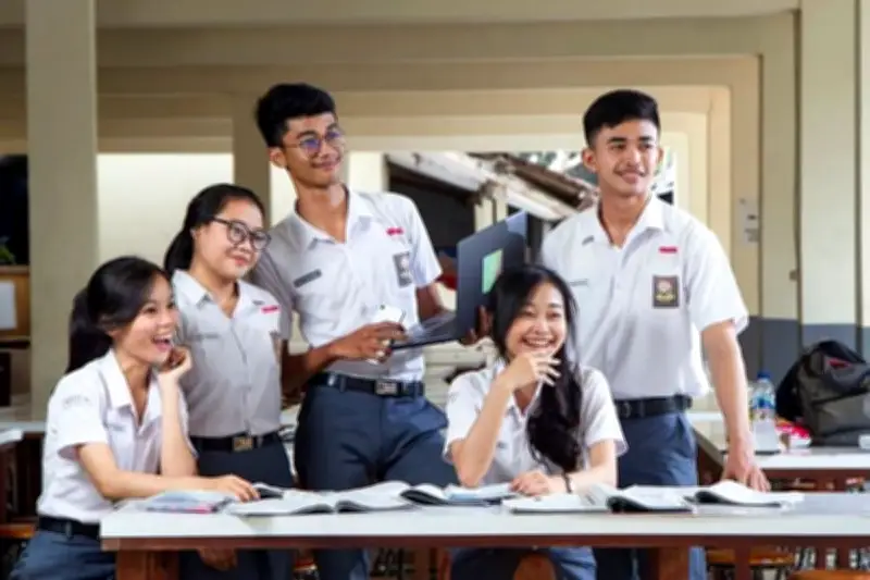 SPMB Jatim 2026: Jadwal Lengkap SMA/SMK Semua Jalur Dibuka Juni
