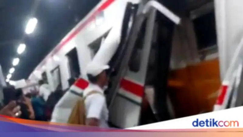 Tabrakan Kereta di Bekasi Timur, Korban Selamat Ceritakan Detik-Detik Kecelakaan