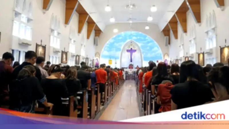 Toleransi Beragama di Jakarta: Salat Jumat di Istiqlal dan Jumat Agung di Katedral Berjalan Khidmat