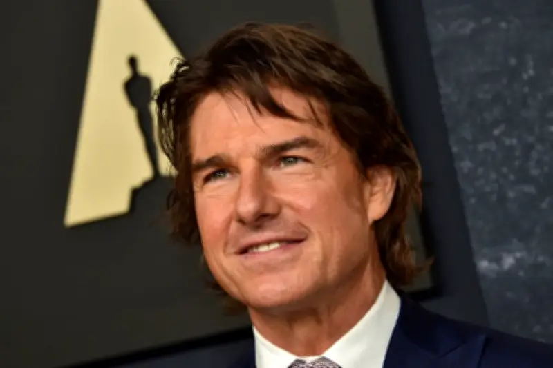 Tom Cruise Tak Dikenali di Film Baru Digger, Transformasi Total dengan Riasan Prostetik