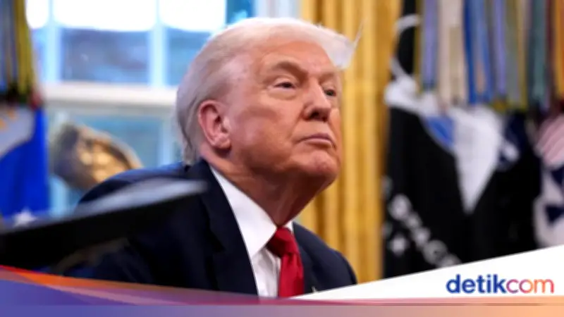 Trump Klaim Iran Ingin Selat Hormuz Dibuka karena Krisis Keuangan