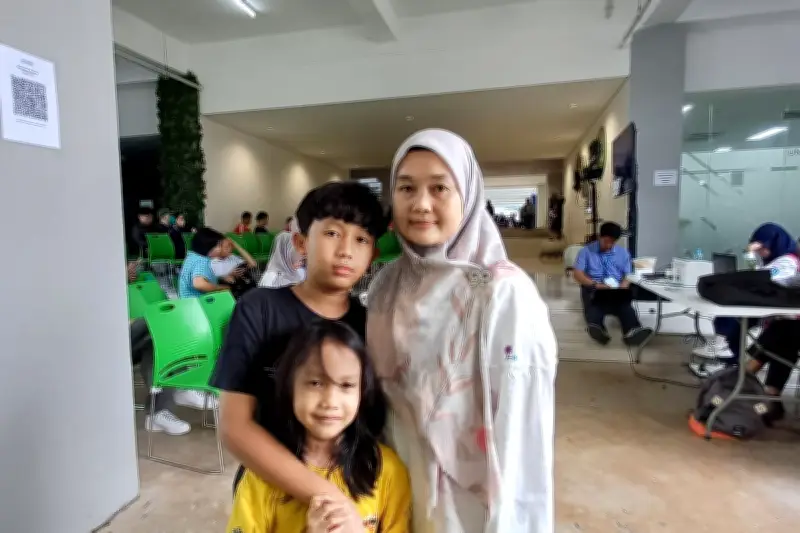 Tunggu Anak UTBK 2026, Orangtua Tak Henti Berdoa dan Ikut Cemas