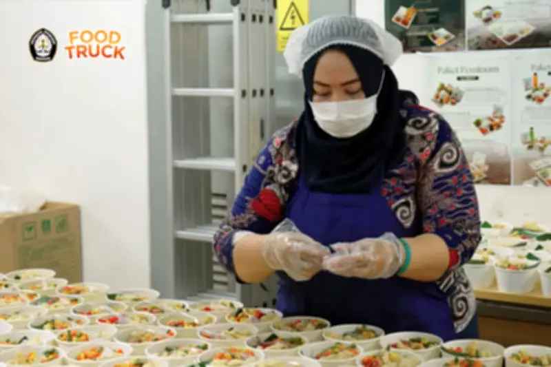 UNDIP Salurkan 1.850 Porsi MBG Harian untuk Mahasiswa Kurang Mampu