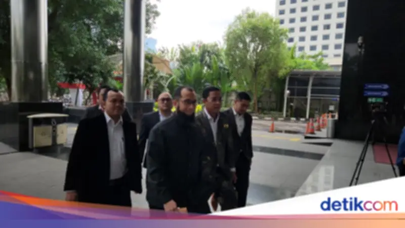 Ustaz Khalid Basalamah Diperiksa KPK sebagai Saksi Korupsi Kuota Haji