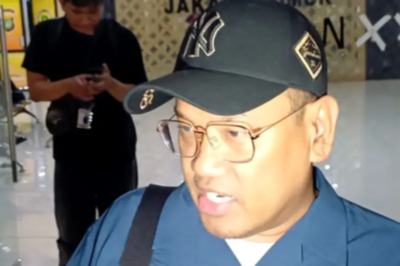 Uya Kuya Konfirmasi Laporan Hoaks Dapur MBG ke Polda Metro Jaya