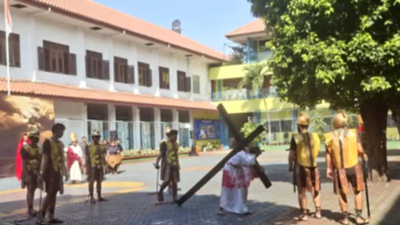 Visualisasi Jalan Salib di Paroki Cililitan Jadi Sarana Refleksi Mendalam Jumat Agung