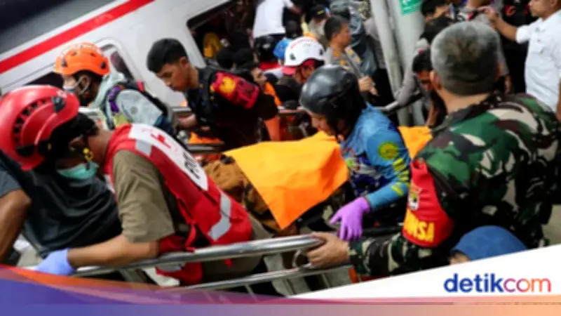 Wakil Ketua DPR Dasco Datangi Lokasi Tabrakan Kereta di Bekasi