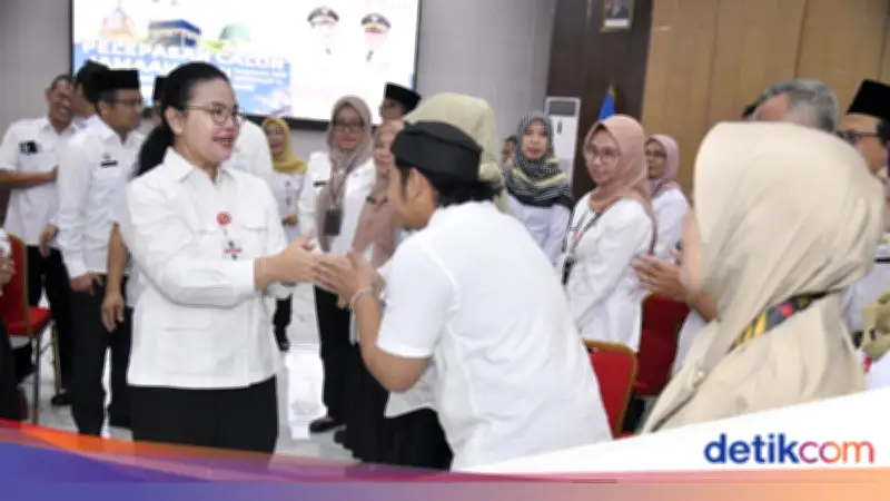 Wali Kota Semarang Lepas 63 ASN Jadi Petugas Haji, Tekankan Peran Ujung Tombak