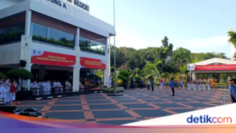 Wamen Bima Arya Ingatkan Efisiensi di HUT Otonomi Daerah ke-30