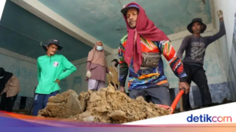 Warga dan Pemerintah Meureudu Gotong Royong Percepat Pemulihan Pascabencana