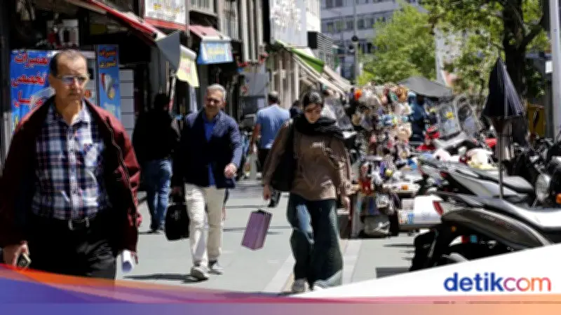 Warga Iran Keluh Harga Roti Melambung, Harus Bayar 3 Kali Lipat