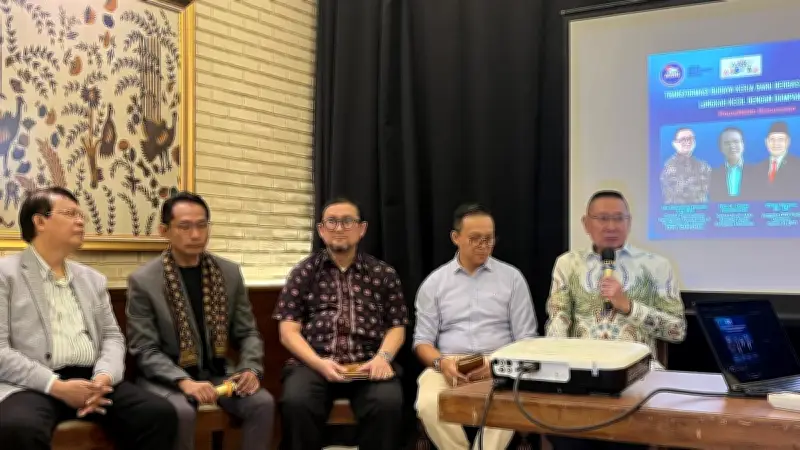 WFH Jadi Strategi Atasi Krisis Energi, DPR dan Ekonom Soroti Efisiensi dan Transformasi Budaya Kerja