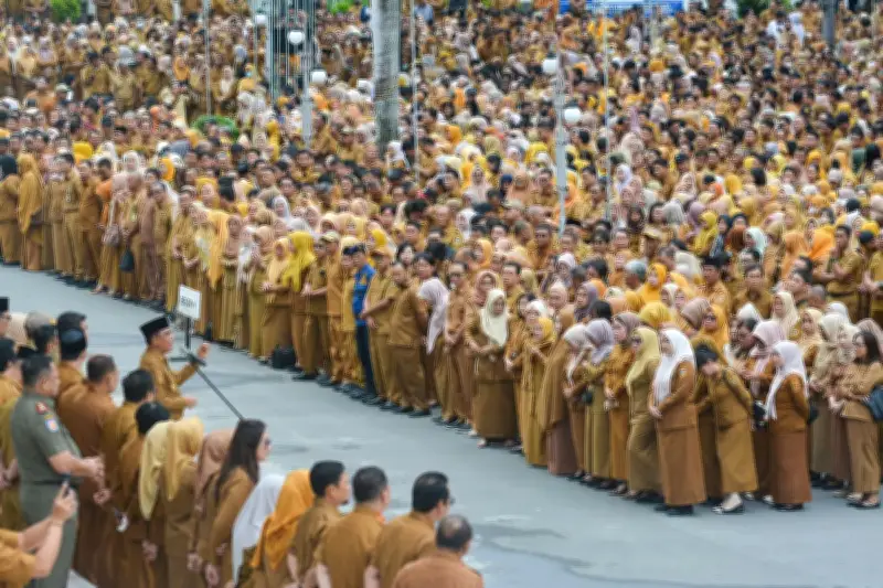 WFH Jumat untuk ASN Mulai April 2026, Dikritik Sebagai Langkah Tambal Sulam