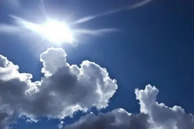 BMKG Prediksi Cuaca Cerah Dominasi Jawa Timur, Surabaya Cerah Berawan