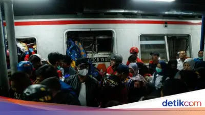 Dasco: 29 Korban Dievakuasi, 3 Tewas dalam Tabrakan Kereta di Bekasi