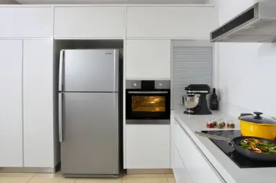 Kulkas Nyetrum? Ini Penyebab dan Cara Mengatasinya