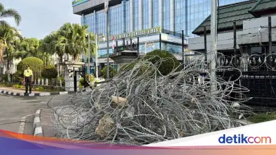 Massa Demo di Kaltim Tuntut Audit Kebijakan, Gubernur Rudy Mas'ud Akhirnya Buka Suara