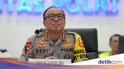 Polri Bekali Personel dengan Buku Saku 0% Kemiskinan untuk Sosialisasi Program Presiden