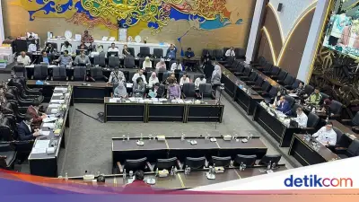 Rapat Baleg DPR Memanas, Fraksi Golkar Desak Drop RUU Migas dari Prolegnas 2026