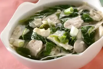 Resep Sayur Bening Bayam dengan Kembang Tahu Lebih Nikmat
