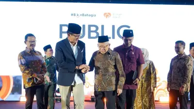 Sandiaga Uno Hadiahkan Pantun untuk Kiai Ma'ruf Amin di Acara Rumah Zakat