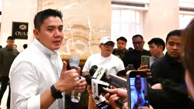 Seskab Teddy Kritik Fenomena 'Inflasi Pengamat' dan Soroti Kepercayaan Publik pada Prabowo