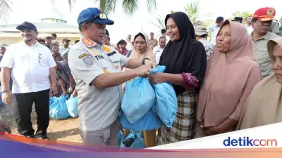 Tito Tinjau Aceh Tamiang, Pastikan Percepatan Penanganan Pengungsi Pascabencana