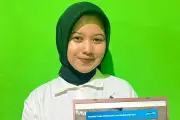 Alvira, Lulusan SMK 14 Tahun yang Lolos Farmasi Unair Lewat Jalur SNBP 2026