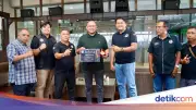 Andre Rosiade Terima Medal of Honor Atas Kontribusi Penanganan Bencana di Sumbar