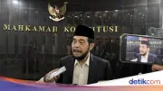 Anwar Usman Pingsan Usai Prosesi Wisuda Purnabakti di MK, Sebut Penyebabnya