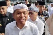 Dedi Mulyadi Tanggapi Sindiran Netizen Soal Jalan Rusak dengan Fakta dan Edukasi
