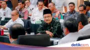 Gus Ipul Dorong Perluasan Penerima Bansos untuk Jaga Pertumbuhan Ekonomi