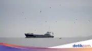 IMO Siapkan Rencana Evakuasi Ratusan Kapal Terjebak di Selat Hormuz