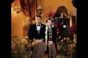Jennifer Coppen & Justin Hubner Bagikan Foto Prewedding dengan Busana Adat Jawa