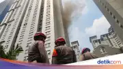 Kebakaran Apartemen di Jakbar, Penghuni Dievakuasi, 20 Orang Dilarikan ke RS