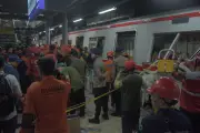 Kecelakaan Kereta di Bekasi: 7 Tewas, 81 Luka, 3 Terjebak