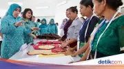 Ketum TP PKK Kunjungi PLBN Motaain, Dukung UMKM Tenun Ikat Naik Kelas