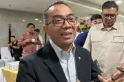Mendikti Bantah Tutup Prodi Tak Relevan, Tegaskan Dikembangkan